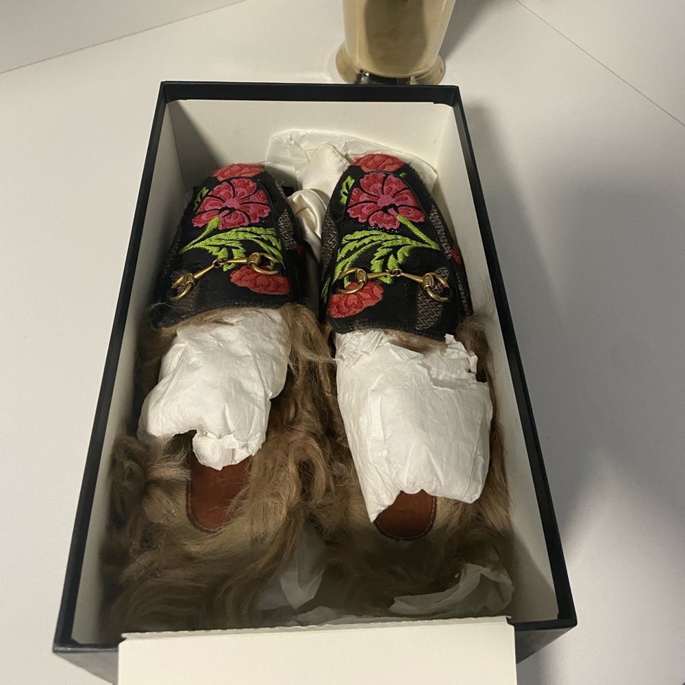 Gucci floral prince town mules